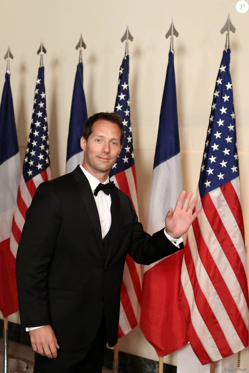 Thomas Pesquet - Les invités arrivent au dîner en l ...