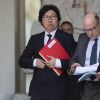 Jean-Vincent Placé, secrétaire d'Etat chargé de la réforme de l'Etat et de la simplification et Jean-Marie Le Guen, secrétaire d'Etat chargé du développement et de la francophonie - Sorties du conseil des ministres au palais de l'Elysée à Paris, le 26 avril 2017. © Pierre Pérusseau/Bestimage