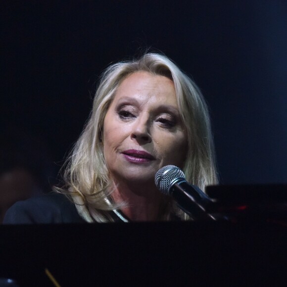 Véronique Sanson lors du 5e concert caritatif "Leurs Voix Pour l'Espoir" à l'Olympia à Paris le 21 septembre 2016 © Giancarlo Gorassini / Bestimage