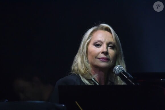 Véronique Sanson lors du 5e concert caritatif "Leurs Voix Pour l'Espoir" à l'Olympia à Paris le 21 septembre 2016 © Giancarlo Gorassini / Bestimage