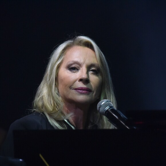 Véronique Sanson lors du 5e concert caritatif "Leurs Voix Pour l'Espoir" à l'Olympia à Paris le 21 septembre 2016 © Giancarlo Gorassini / Bestimage