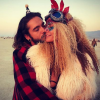 Heidi Klum et Tom Kaulitz se câlinant au Festival Burning Man le 3 septembre 2018