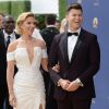 Scarlett Johansson et son compagnon Colin Jost au 70ème Primetime Emmy Awards au théâtre Microsoft à Los Angeles, le 17 septembre 2018.