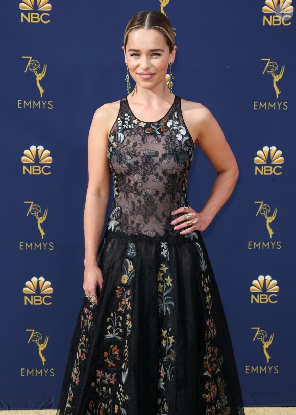 Emilia Clarke lors du photocall lors de la 70ème cérémonie des Primetime Emmy awards au théâtre Microsoft à Los Angeles le 17 septembre 2018.