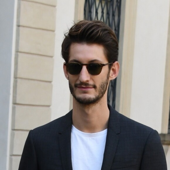 Pierre Niney - Les célébrités à l'arrivée au défilé Tod's lors de la fashion week printemps-été 2019 à Milan le 21 septembre 2018.