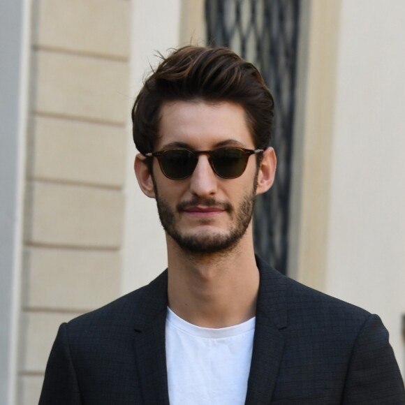 Pierre Niney - Les célébrités à l'arrivée au défilé Tod's lors de la fashion week printemps-été 2019 à Milan le 21 septembre 2018.