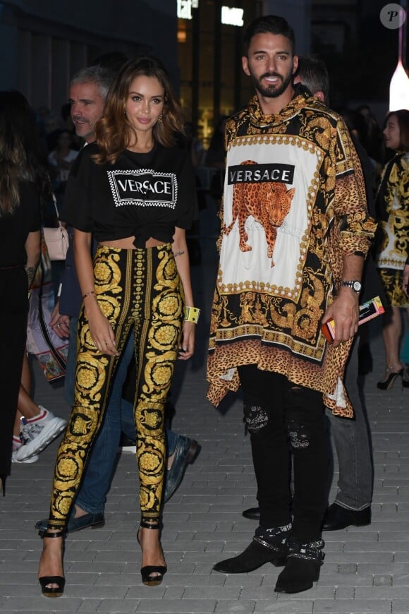 Nabilla Benattia et son compagnon Thomas Vergara - Arrivées des people au défilé Versace - Collection Prêt-à-Porter Printemps/Eté 2019" lors de la Fashion Week de Milan (MLFW) le 21 septembre 2018.