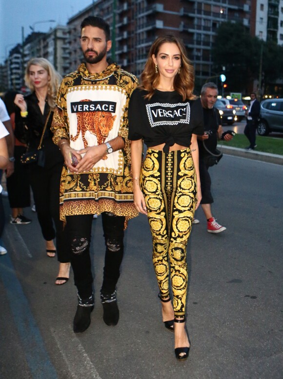 Nabilla Benattia et Thomas Vergara au défilé Versace - Collection Prêt-à-Porter Printemps/Eté 2019" lors de la Fashion Week de Milan (MLFW) le 21 septembre 2018.