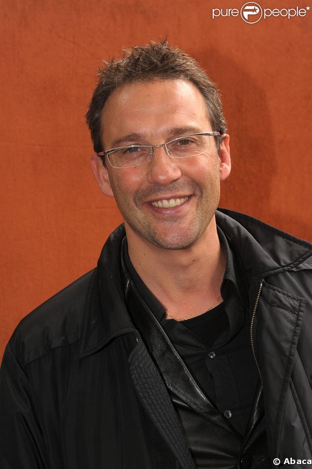Julien Courbet : il doit faire contre mauvaise fortune bon ...