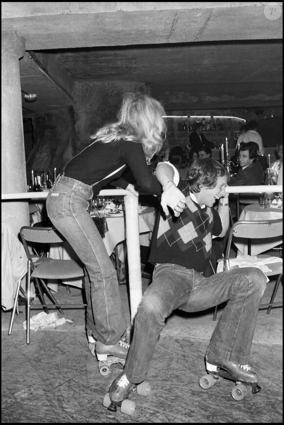 Yves Rénier et Goldie Hawn à Paris, le 17 mars 1980.