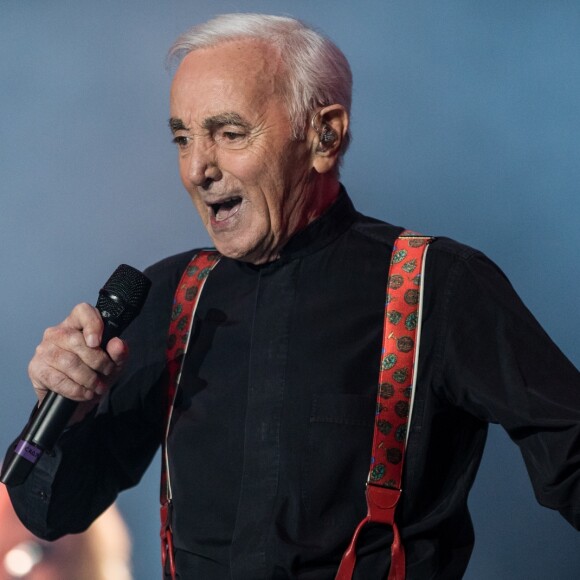 Exclusif - Charles Aznavour en concert à l'Accorhotels Arena (POPB Bercy) à Paris. Le 13 décembre 2017 © Cyril Moreau / Bestimage