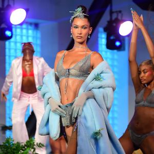 Bella Hadid - Défilé Savage x Fenty à New York, le 12 septembre 2018.