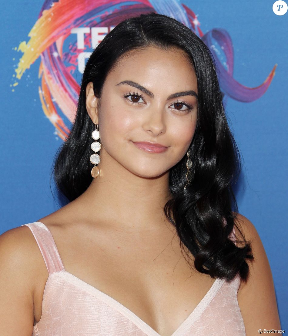 Next photo of Camila Mendes