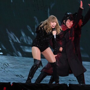 Taylor Swift en concert lors de sa tournée 'Reputation Tour' au Hard Rock Stadium à Miami Gardens en Floride, le 19 aout 2018.