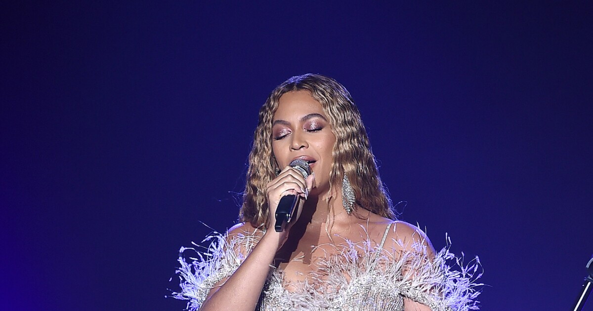 Beyoncé : Angélique devant son mari JAY-Z et Kelly Rowland - Ode ...