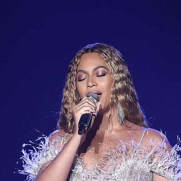 Beyoncé au gala "Music, Film and Entertainment Industries #SpiritofLife 2018" de la fondation City of Hope au Barker Hangar à Santa Monica. Le 11 octobre 2018.