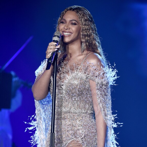 Beyoncé au gala "Music, Film and Entertainment Industries #SpiritofLife 2018" de la fondation City of Hope au Barker Hangar à Santa Monica. Le 11 octobre 2018.