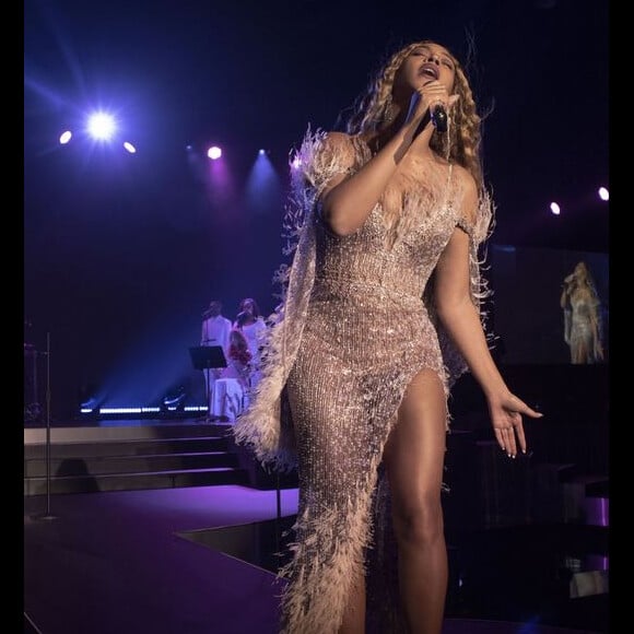 Beyoncé au gala "Music, Film and Entertainment Industries #SpiritofLife 2018" de la fondation City of Hope au Barker Hangar à Santa Monica. Le 11 octobre 2018.