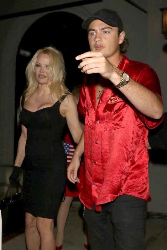 Pamela Anderson et son fils Brandon sont allés dîner au restaurant Craig à West Hollywood. Le 26 mars 2018.