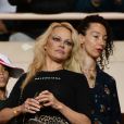 Exclusif - Pamela Anderson, l'actrice et modèle américaine, est venue encourager son fiancé Adil Rami, le défenseur marseillais, durant la rencontre de football de Ligue 1 Conforama entre Monaco et Marseille au stade Louis II le 2 septembre 2018. Les marseillais ont battu l'équipe de la Principauté par 3 buts à 2. © Bruno Bebert/Bestimage