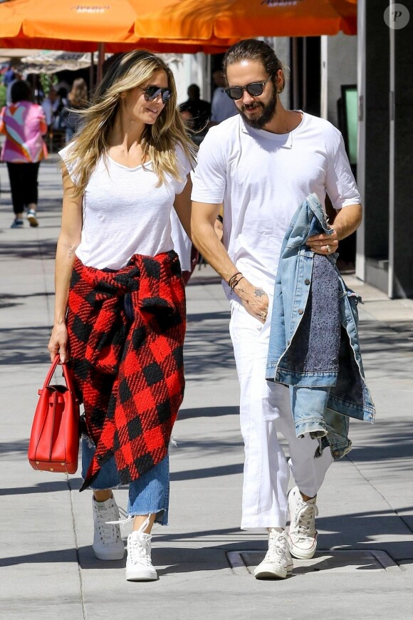 Exclusif - Heidi Klum et son compagnon Tom Kaulitz sont allés déjeuner en amoureux au restaurant Il Pastaio à Beverly Hills. Le 1er octobre 2018.
