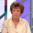 Catherine Laborde évoque la maladie de Parkinson et son amri dans "C'est au programme" sur France 2 le 18 octobre 2018.