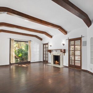 Leonardo DiCaprio vend pour 1.749 million de dollars la maison qu'il avait acheté à Silver Lake avec sa paie de Titanic.