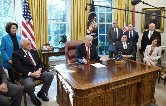 Donald Trump dans le Bureau Ovale à la Maison Blanche. Washington, D.C., le 17 octobre 2018.