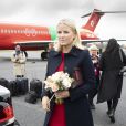 Arrivée du prince Haakon de Norvège et de la princesse Mette-Marit de Norvège pour une visite officielle à Tallinn en Estonie le 25 avril 2018.