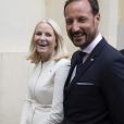 La princesse Mette-Marit et le prince Haakon de Norvège - Le couple princier de Norvège en visite à Vilnius. Le 24 avril 2018