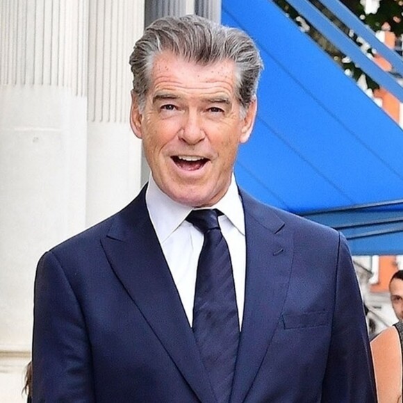 Exclusif - Pierce Brosnan et sa femme Keely Shaye Smith sont allés dîner avec leur fils Dylan au restaurant Scott's dans le quartier de Mayfair à Londres, le 17 juillet 2018.