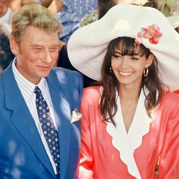 Premier mariage d'Adeline Blondieau et Johnny Hallyday à Ramatuelle, le 9 juillet 1990.