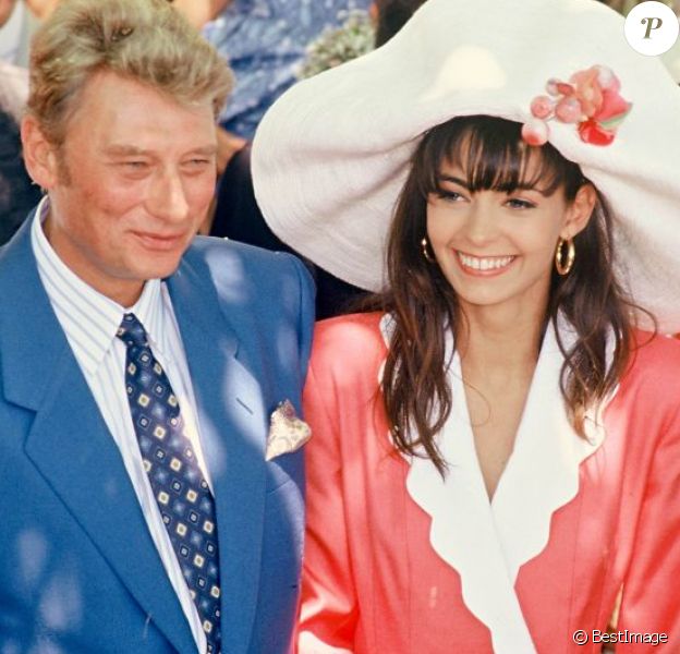 Premier mariage d'Adeline Blondieau et Johnny Hallyday à Ramatuelle, le 9 juillet 1990.