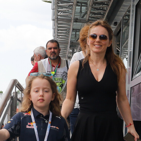 Geri Halliwell et sa fille Bluebell invitées au Grand prix de Formule 1 d'Espagne à Barcelone le 15 mai 2016.
