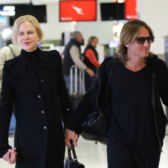 Exclusif - Nicole Kidman avec son mari Keith Urban et leurs filles Sunday Rose et Faith Margaret, arrivent à l'aéroport de Sydney, le 13 mai 2018.