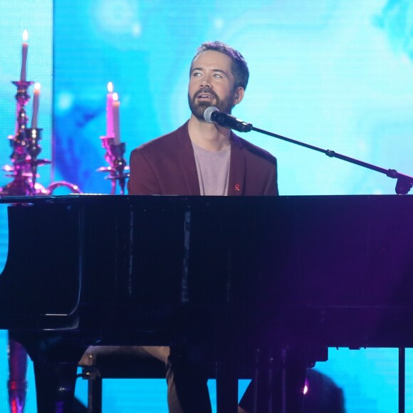 Exclusif - Emmanuel Moire - People sur le plateau de l'émission TV "Toujours ensemble, notre raison d'être" à l'occasion du Sidaction 2018 au Casino de Paris. Le 24 mars 2018 © Christophe Clovis-Cyril Moreau / Bestimage