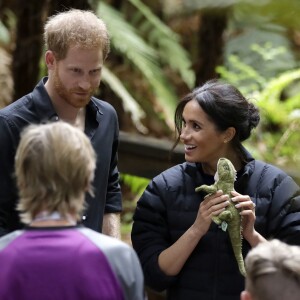 Le prince Harry, duc de Sussex et Meghan Markle, duchesse de Sussex (enceinte) visitent le site Redwoods Tree Walk à Rotorua, Nouvelle Zélande le 31 octobre 2018.