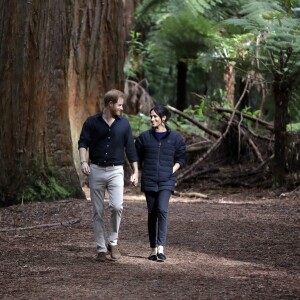 Le prince Harry, duc de Sussex et Meghan Markle, duchesse de Sussex (enceinte) visitent le site Redwoods Tree Walk à Rotorua, Nouvelle Zélande le 31 octobre 2018.