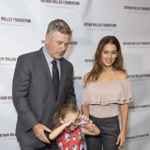 Alec Baldwin, sa femme Hilaria Baldwin et leur fille Carmen Gabriela Baldwin à la soirée de gala "2018 Arthur Miller Foundation Honors" à New York le 22 octobre 2018