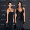Kourtney Kardashian et sa soeur Kim Kardashian à la soirée LACMA Art + Film en l'honneur de Catherine Opie et Guillermo Del Toro présentée par Gucci à Los Angeles, le 3 novembre 2018