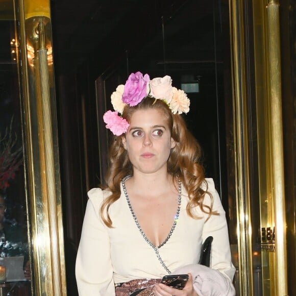 La princesse Beatrice d'York quittant la soirée privée Casamigos organisée au restaurant Isabel à Londres le 2 novembre 2018.