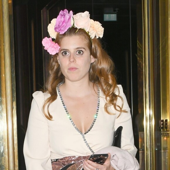 La princesse Beatrice d'York quittant la soirée privée Casamigos organisée au restaurant Isabel à Londres le 2 novembre 2018.