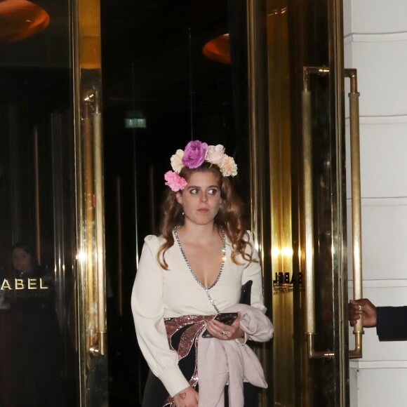 La princesse Beatrice d'York quittant la soirée privée Casamigos organisée au restaurant Isabel à Londres le 2 novembre 2018.