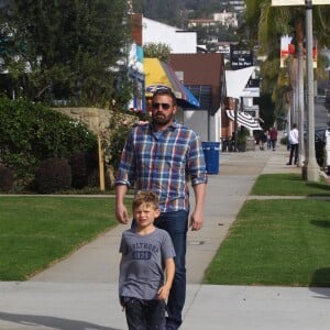 Jennifer Garner et son ex Ben Affleck se retrouvent avec leurs enfants Violet, Seraphina et Samuel après la messe dominicale à Pacific Palisades, le 4 novembre 2018.