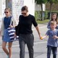 Jennifer Garner et son ex Ben Affleck se retrouvent avec leurs enfants Violet, Seraphina et Samuel après la messe dominicale à Pacific Palisades, le 4 novembre 2018.