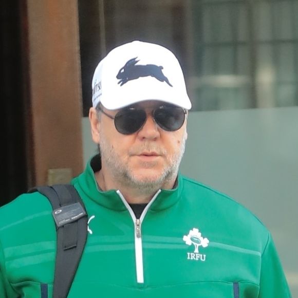Exclusif - Russell Crowe à la sortie de son hôtel à New York, le 1er novembre 2018