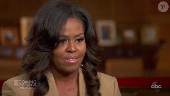 L'ancienne première dame Michelle Obama en interview sur le plateau de la chaine ABC News le 11 novembre 2018.