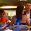 Cristiano Ronaldo, sa compagne Georgina Rodríguez et son fils Cristiano Ronaldo Jr. au restaurant Zela à Londres le 13 novembre 2018.