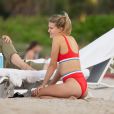 Eugenie Bouchard profite d'un après-midi ensoleillé sur la plage de Miami. Le 12 novembre 2018.