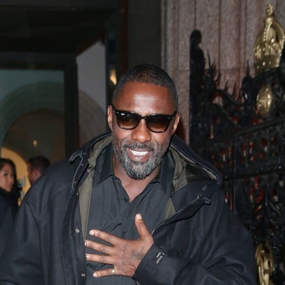 Idris Elba et sa femme Sabrina Dhowre à la soirée organisée par le magazine Vogue pour le premier anniversaire de son éditeur en chef "Edward Enninful" à la National Gallery à Londres, le 8 novembre 2018.